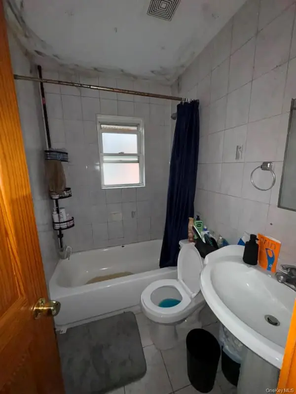 2521 94th ST, East Elmhurst, NY 11369