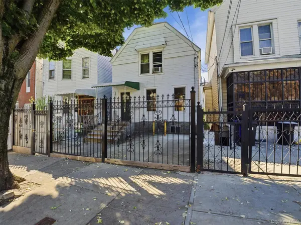 2851 Briggs AVE, Bronx, NY 10458