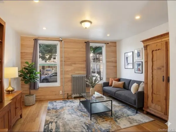 2851 Briggs AVE, Bronx, NY 10458