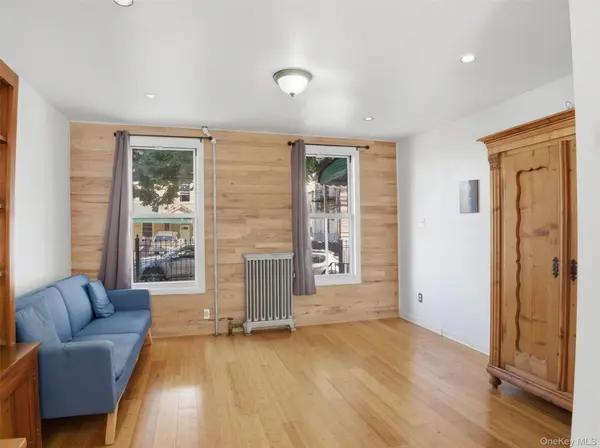 2851 Briggs AVE, Bronx, NY 10458