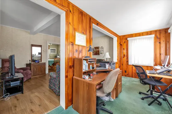 18 W Melrose ST, Valley Stream, NY 11580