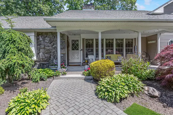 67 Clarke DR, East Northport, NY 11731