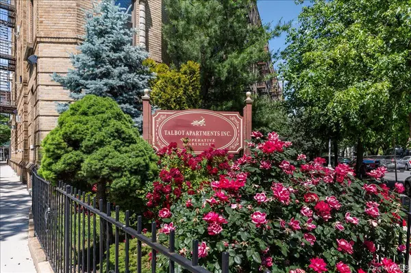 83-52 Talbot ST #6H, Kew Gardens, NY 11415