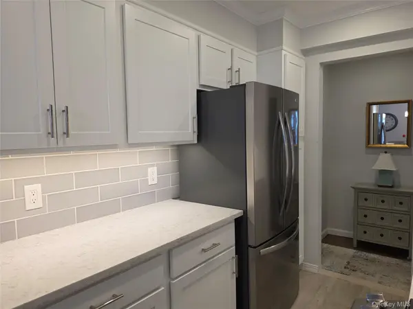 1 Oakridge PL #5K, Eastchester, NY 10709