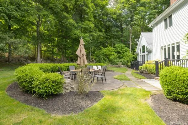 19 W Gate RD, Suffern, NY 10901