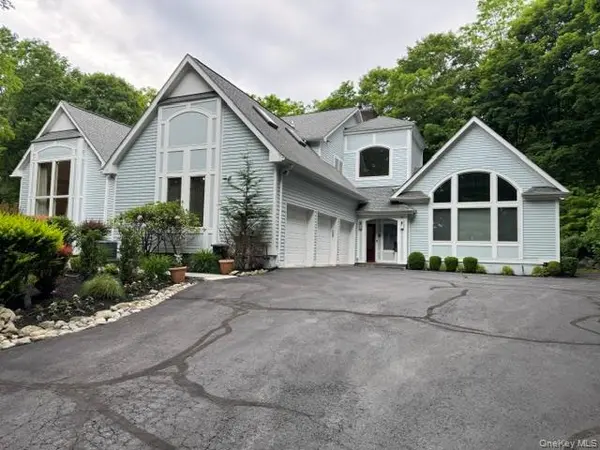 19 W Gate RD, Suffern, NY 10901
