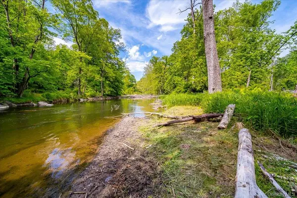 Jackson Corners RD, Red Hook, NY 12571