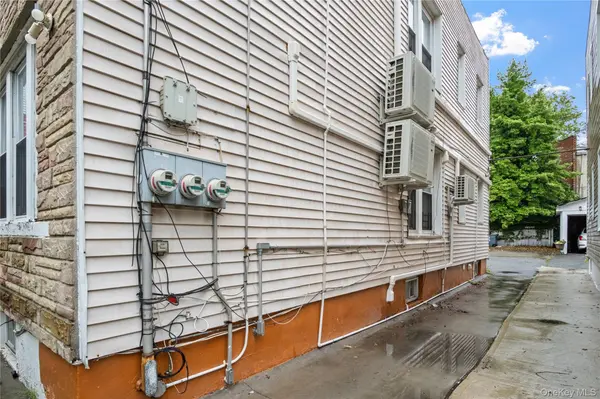 536 Calhoun AVE #APT 2, Bronx, NY 10465