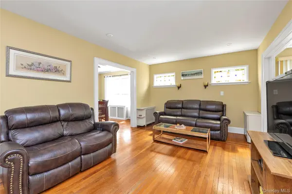 57 Malden AVE, Lynbrook, NY 11563