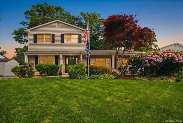 70 Birch ST, Lake Grove, NY 11755