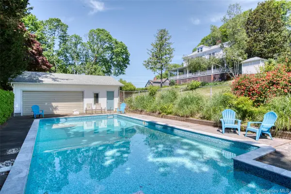 100 Maple LN, Orient, NY 11957
