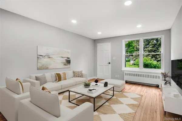 16 Glen Keith RD #L, Glen Cove, NY 11542