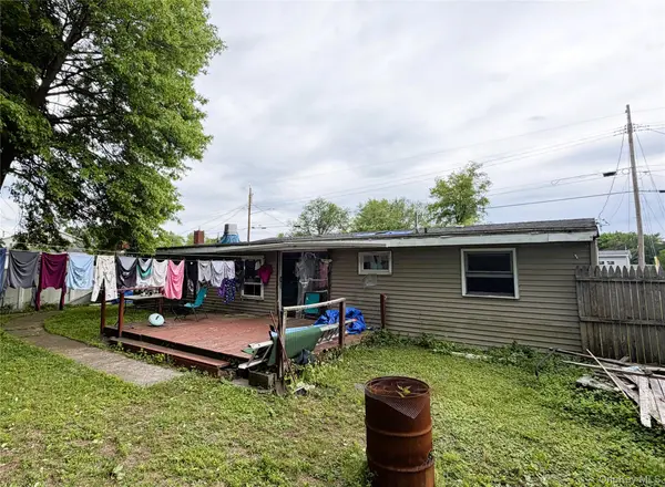 33 Plattekill DR, Mount Marion, NY 12456