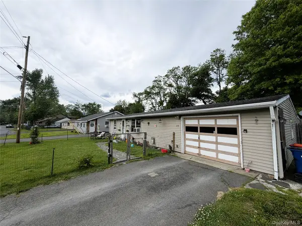 33 Plattekill DR, Mount Marion, NY 12456