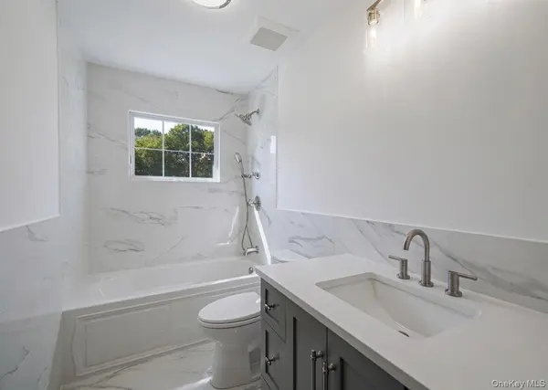 66 Euclid AVE, Massapequa, NY 11758