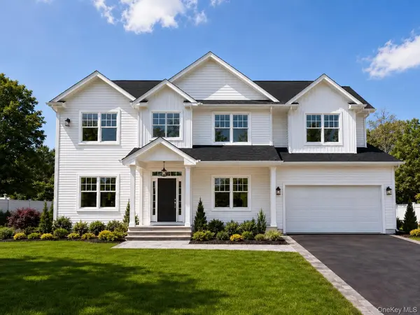 66 Euclid AVE, Massapequa, NY 11758