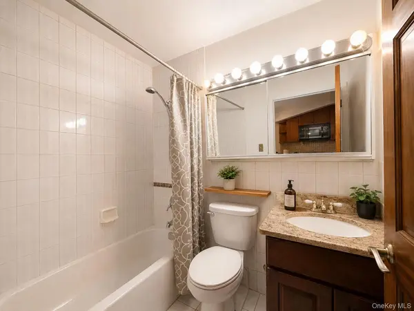 130-14 60th AVE #2E, Flushing, NY 11355