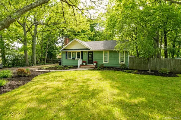 480 Miller Place RD, Miller Place, NY 11764