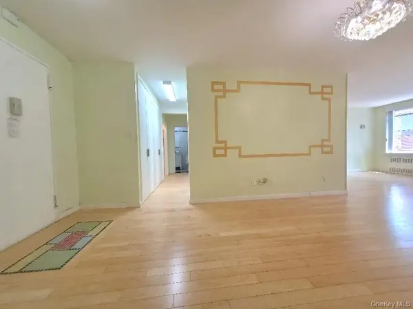 142-05 Roosevelt AVE #415, Flushing, NY 11354