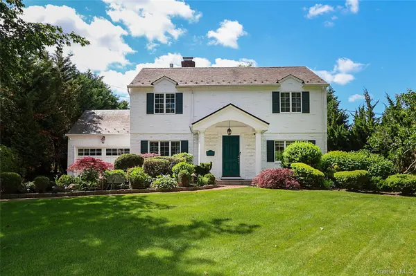 130 Country Club DR, Manhasset, NY 11030