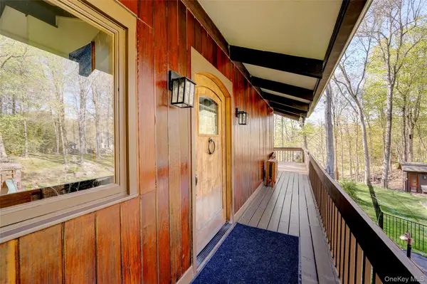 380 Long Ridge RD, Pound Ridge, NY 10576