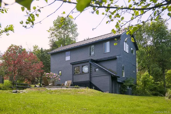 153 Near RD, Red Hook, NY 12571