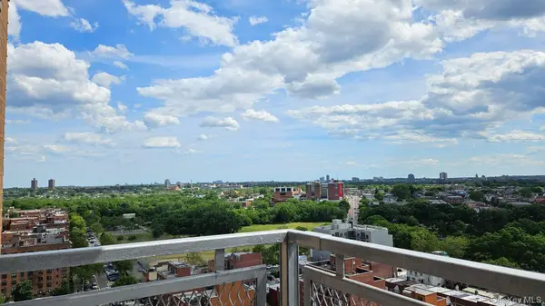 4255 Colden ST #16P, Flushing, NY 11355