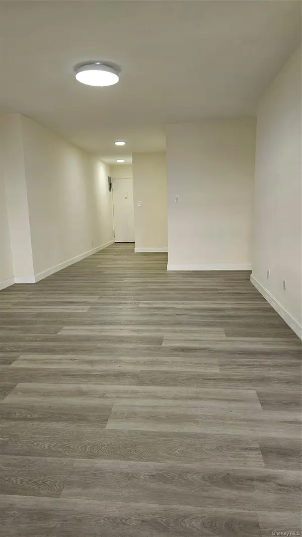 4255 Colden ST #16P, Flushing, NY 11355