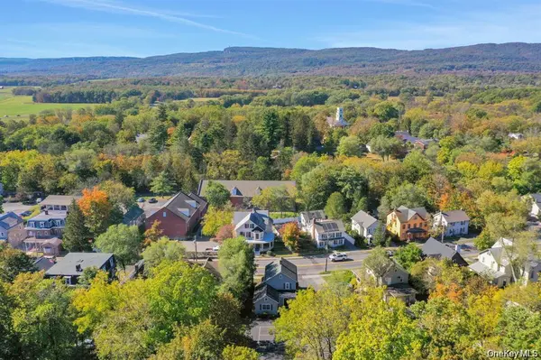 46 N Chestnut ST, New Paltz, NY 12561