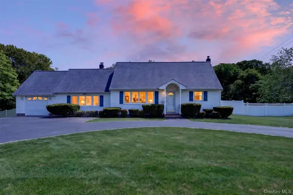 376 S Country RD, East Patchogue, NY 11772