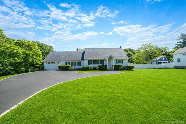 376 S Country RD, East Patchogue, NY 11772