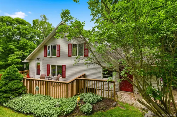 236 Hosner Mountain RD, Hopewell Junction, NY 12533