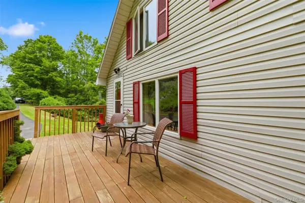 236 Hosner Mountain RD, Hopewell Junction, NY 12533