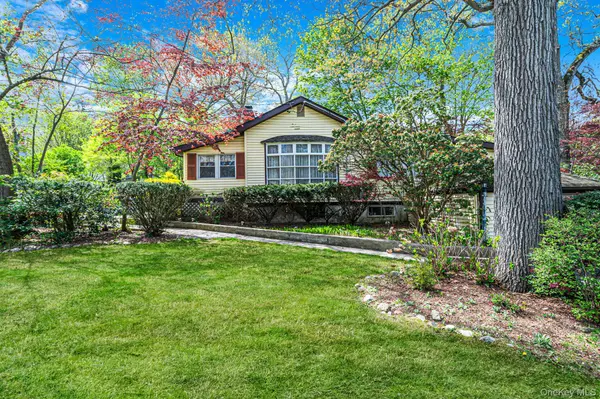 18 Houghton BLVD, Stony Brook, NY 11790