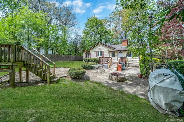 18 Houghton BLVD, Stony Brook, NY 11790