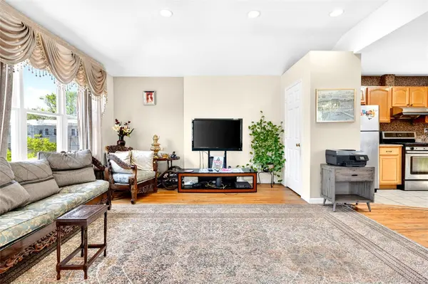 119-23 7th AVE, College Point, NY 11356