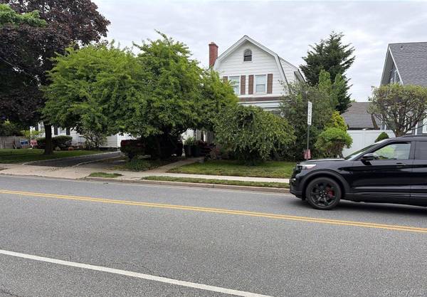 259 Lincoln AVE, Rockville Centre, NY 11570