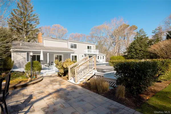 220 Pleasure DR, Riverhead, NY 11901