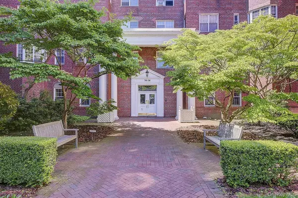 76-36 113 ST #6F, Forest Hills, NY 11375