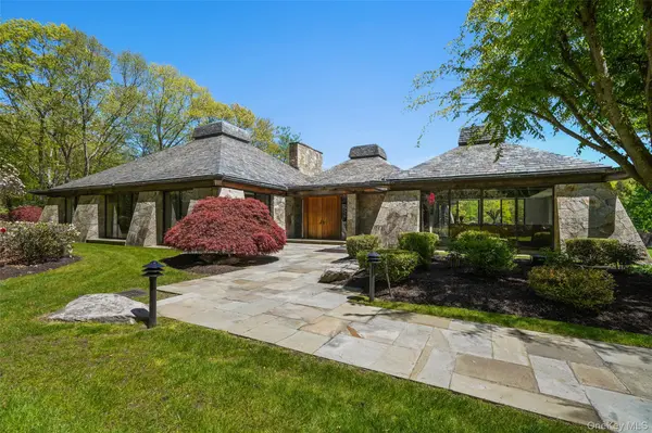 164 Eastwoods RD, Pound Ridge, NY 10576