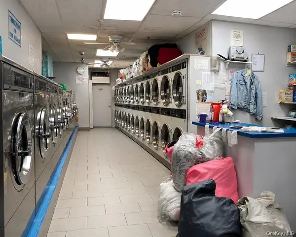 8-17 College Point BLVD, College Point, NY 11356