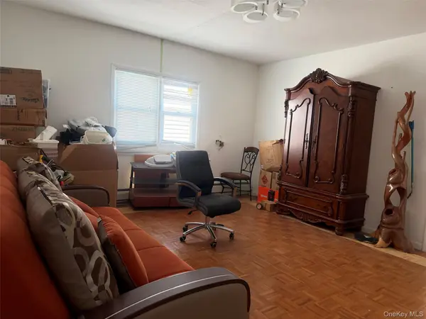 11319 14th RD, College Point, NY 11356