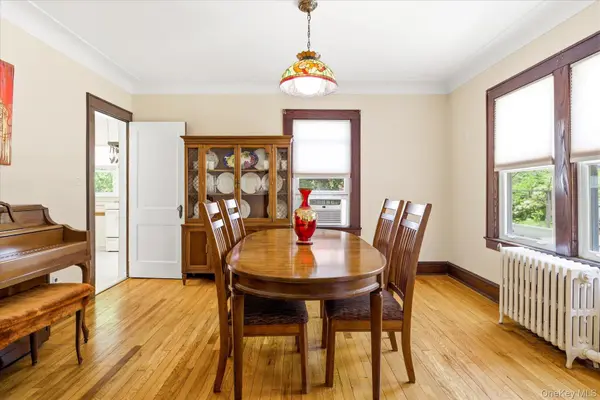 89 Lexington AVE, Malverne, NY 11565
