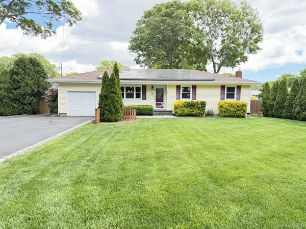 147 Hounslow RD,  Shirley,  NY 11967