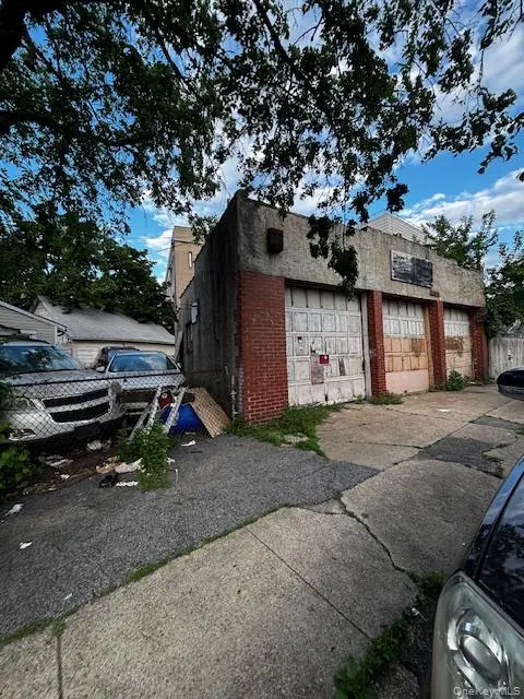 185-02 Baisley BLVD, Saint Albans, NY 11412