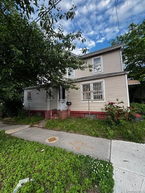 185-02 Baisley BLVD, Saint Albans, NY 11412