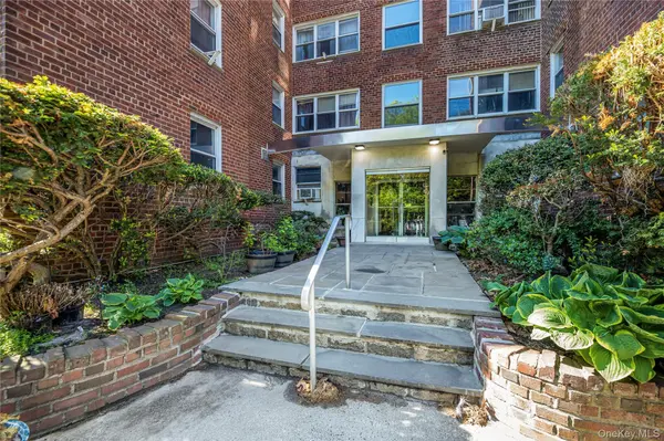 1234 Midland AVE #1c, Bronxville, NY 10708