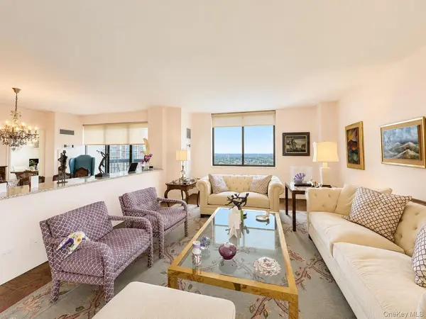 27010 Grand Central Pkwy #21D, Floral Park, NY 11005