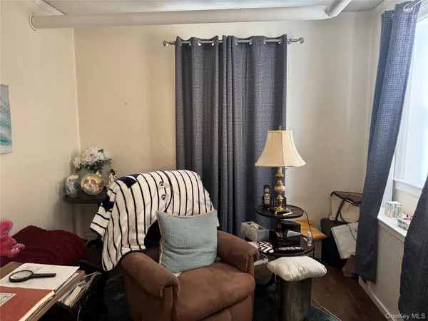 33 Douglas AVE, Yonkers, NY 10703