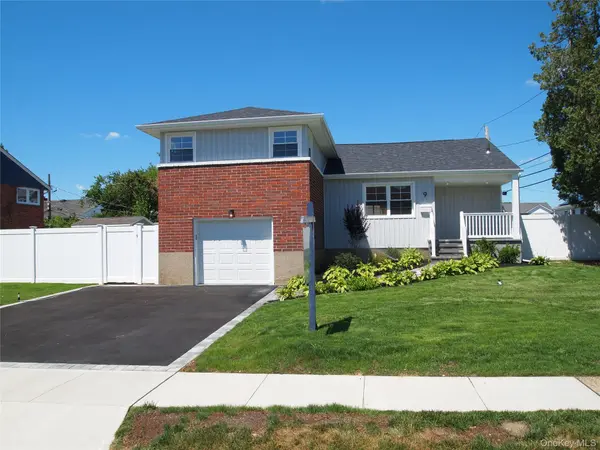 9 N Walnut PL, Massapequa, NY 11758